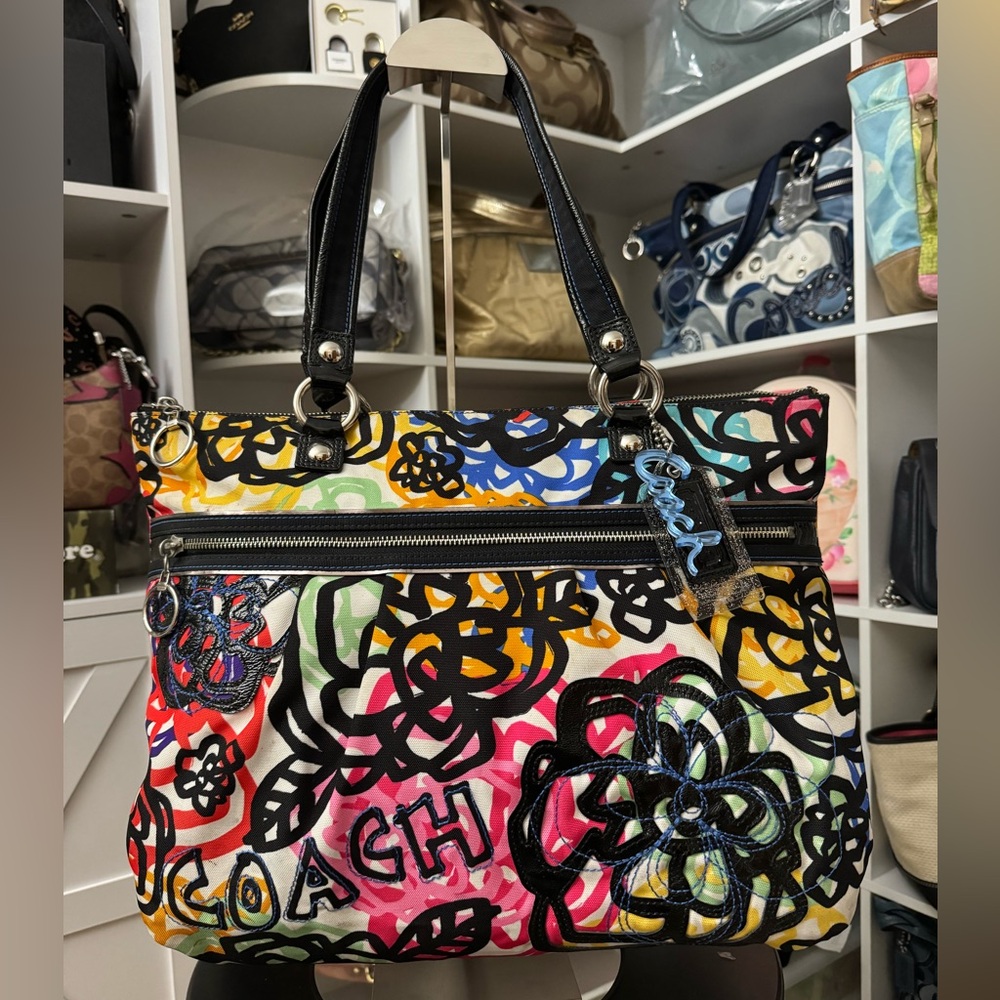 Coach Poppy Graphic Blossom Grafiti Tote Bag